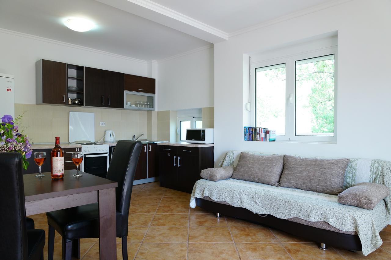 Apart Hotel Forte Roses Montenegro Ko Buljarica Petrovac Dış mekan fotoğraf